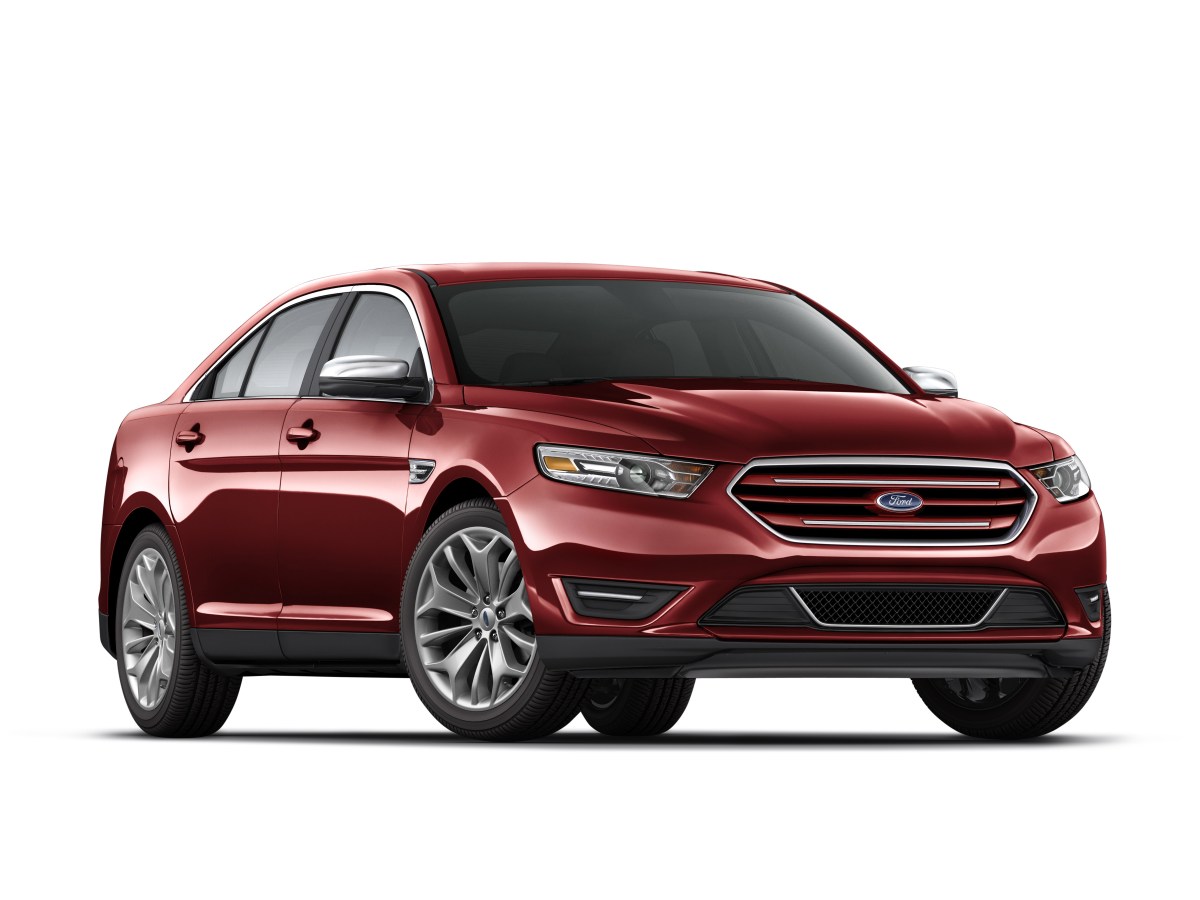 Industry experts predict that Ford will win the coveted title, taking over first place with an aggressive leasing program and a $1,500 rebate it placed on the already hot-selling Taurus in December.